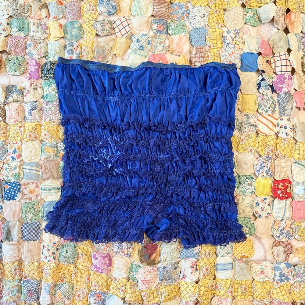 vintage navy blue lace bloomer shorts 💙